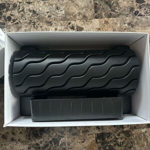 Theragun Wave Roller